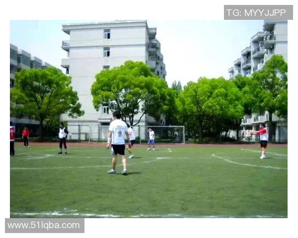 怀念80后足球明星那些年他们的辉煌与激情重温青春岁月的绿茵场景